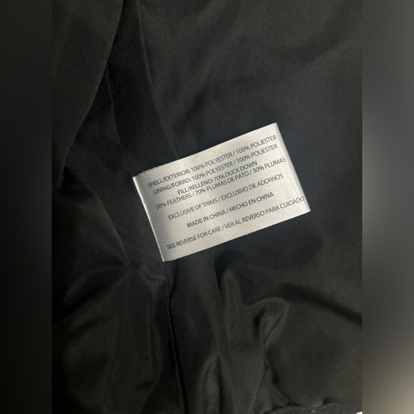 Woolrich Black Quilted Vest with Pockets women’s size Small - Picture 6 of 6